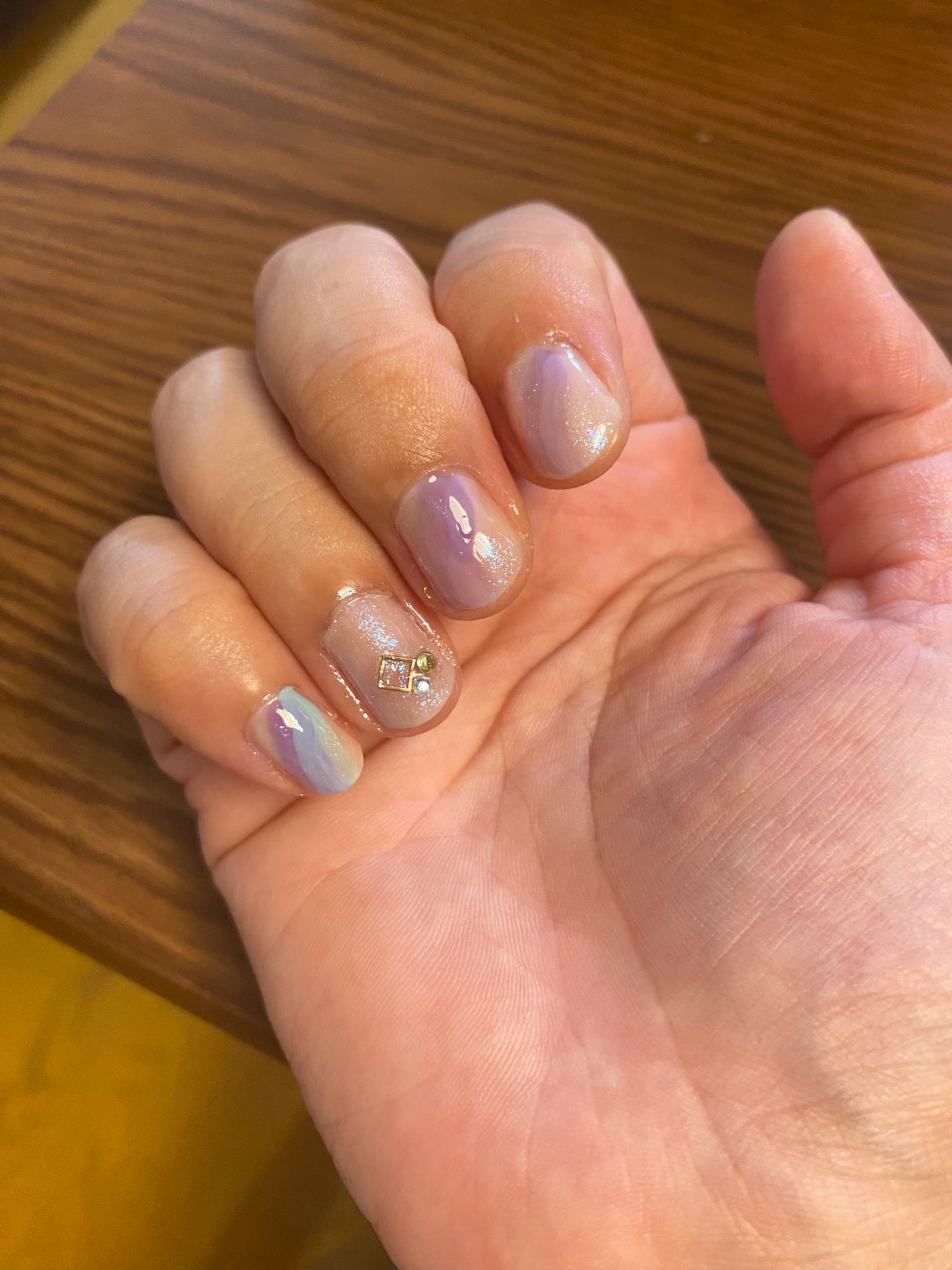 カラフルネイルズ/キャンメイク/マニキュアを使ったクチコミ(4枚目)