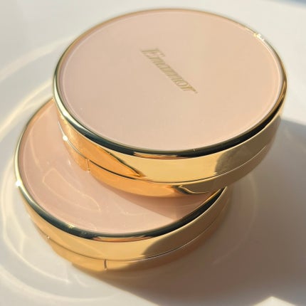 Enamor ライトフィット ハーフグロウ クッションファンデーションのクチコミ「かじえりさんプロデュース❤︎
Enamorの艶肌クッションファンデ😊💕
Enamor
ライト.....」(1枚目)