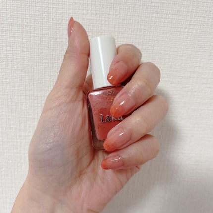 グラッシーネイルカラー/Laka/マニキュアを使ったクチコミ(2枚目)