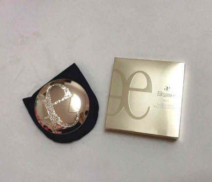 ラ プードル オートニュアンス/Elégance/プレストパウダーを使ったクチコミ(2枚目)