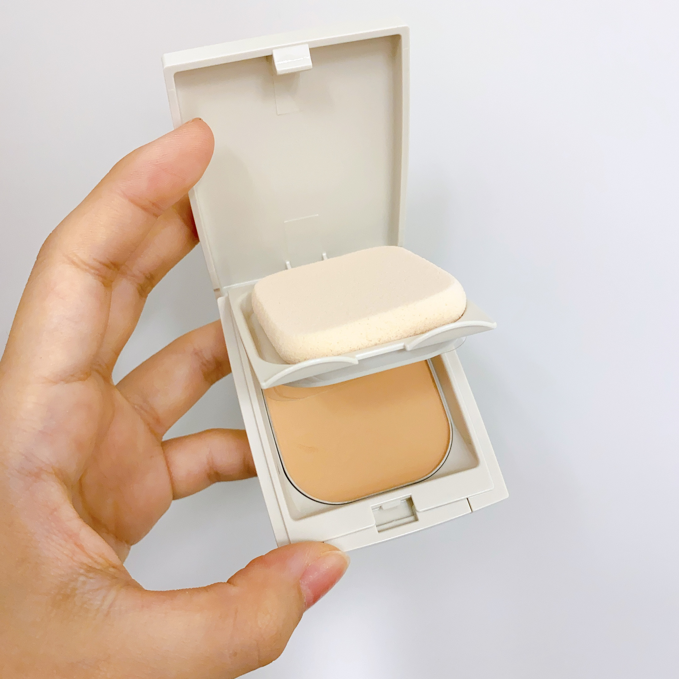 コフレドール パウダレスウェット/コフレドール/その他ファンデーションを使ったクチコミ（2枚目）