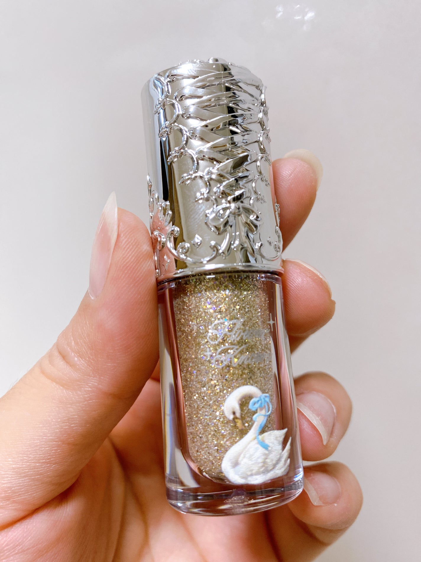 フラワーノーズ スワンバレエシリーズ リキッドアイシャドウ/FlowerKnows/リキッドアイシャドウを使ったクチコミ(2枚目)