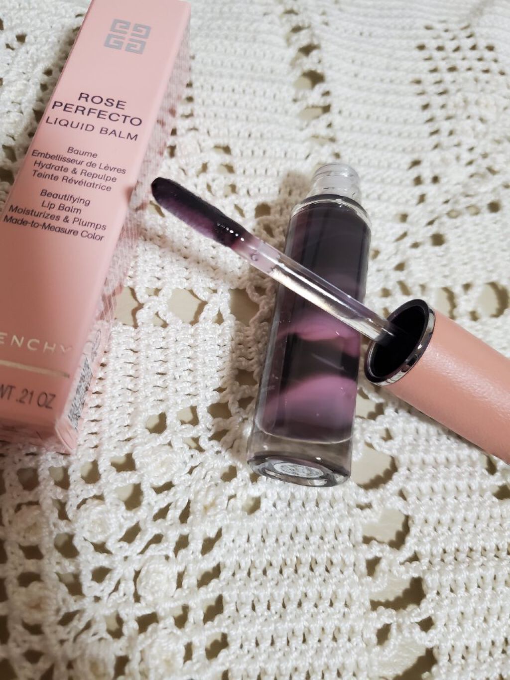 ローズ・パーフェクト・リキッド No.011 ブラック･ピンク（新）/GIVENCHY/口紅を使ったクチコミ（2枚目）