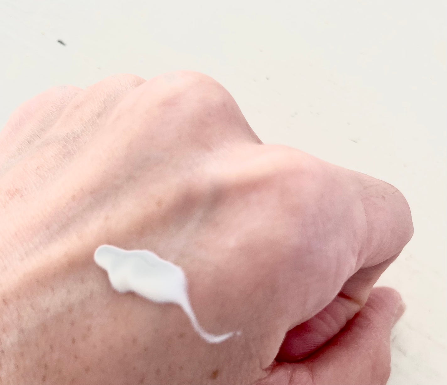 ヒアルーシカ ウォーターフィット サンセラム/SKIN1004/日焼け止めローションを使ったクチコミ(3枚目)