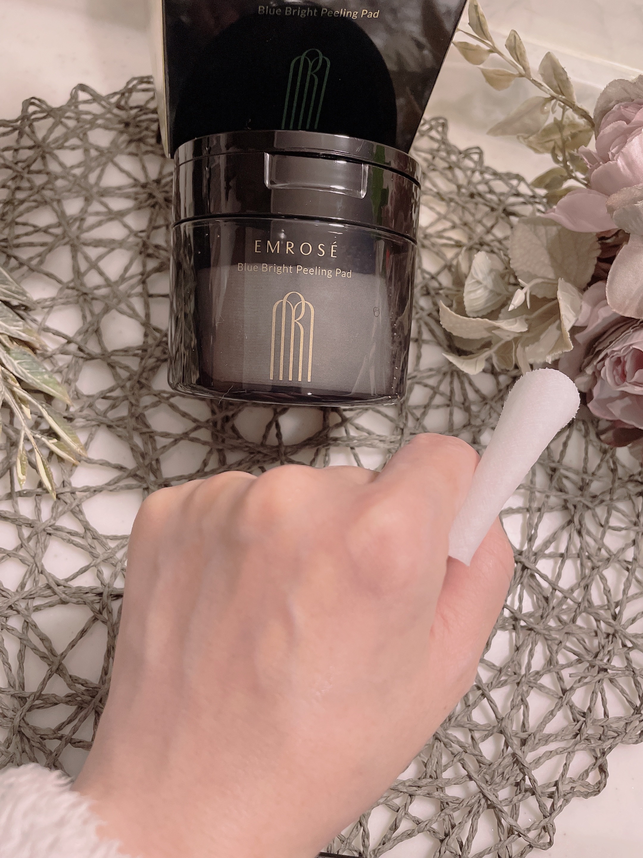 ブルーブライトピーリングパッド/EMROSÉ/トナーパッドを使ったクチコミ（2枚目）