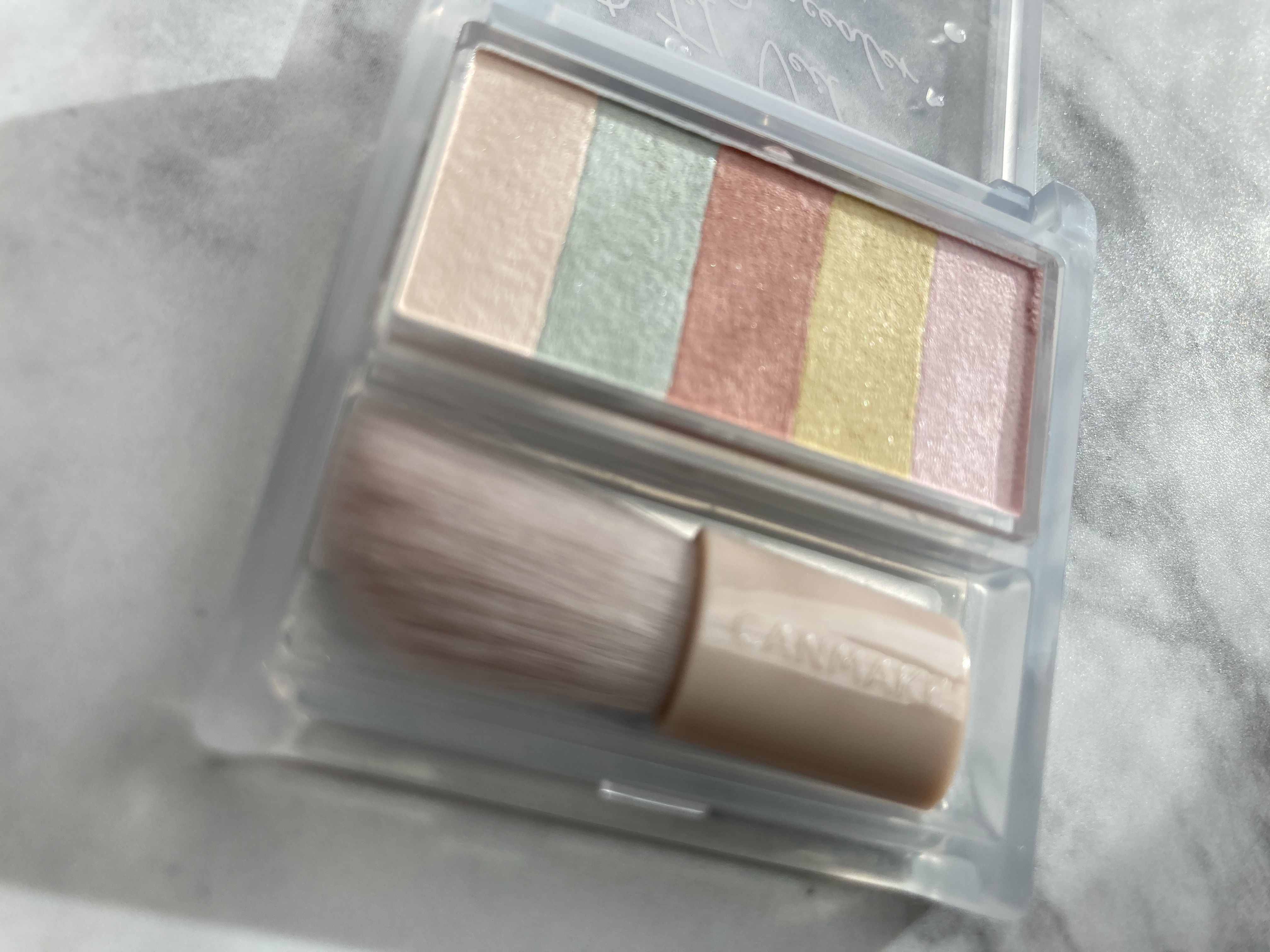 パステルヴェールコンシーラー/キャンメイク/パレットコンシーラーを使ったクチコミ（3枚目）