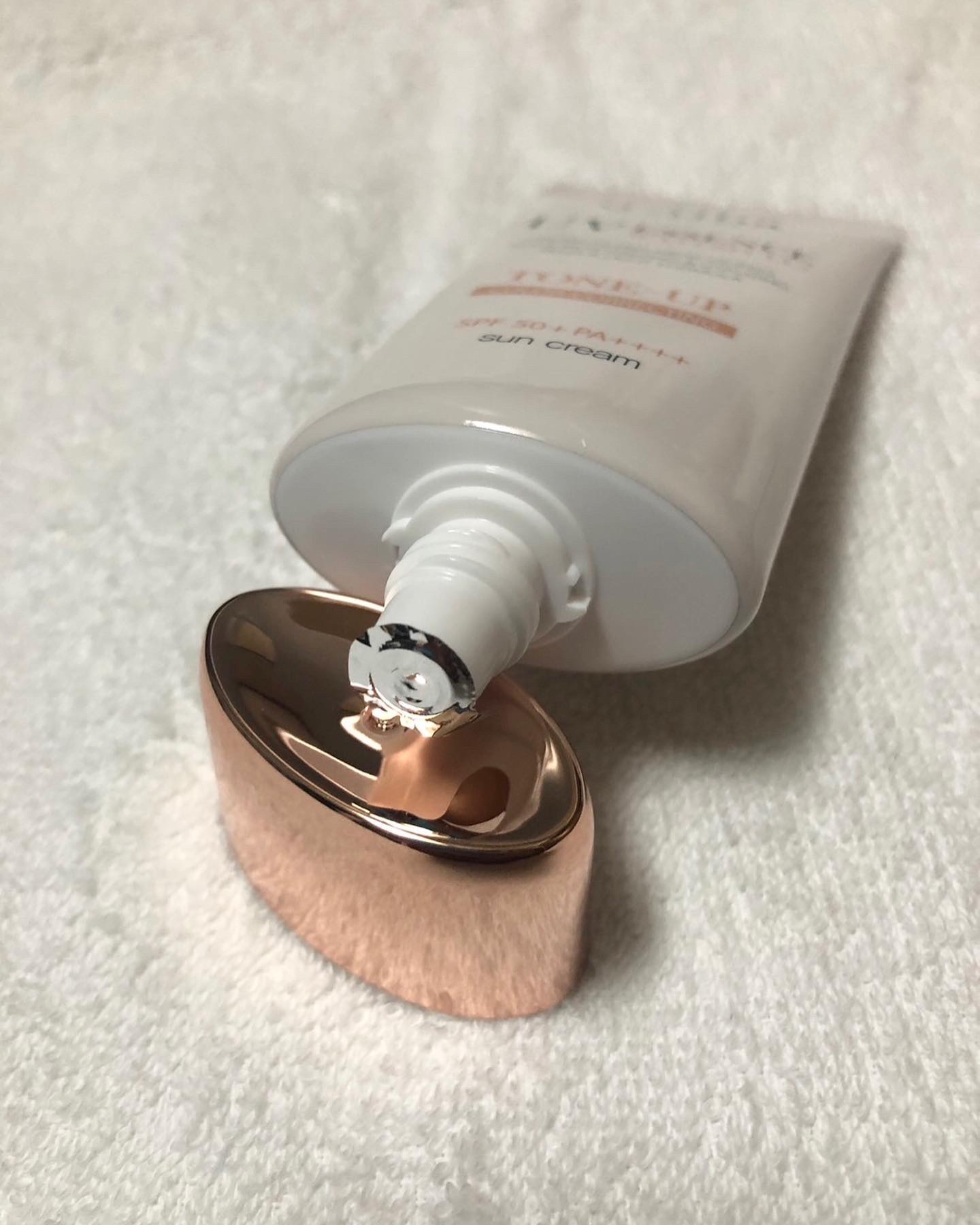 ウォータフルトーンアップサンクリーム/ダルバ/日焼け止めクリームを使ったクチコミ（3枚目）