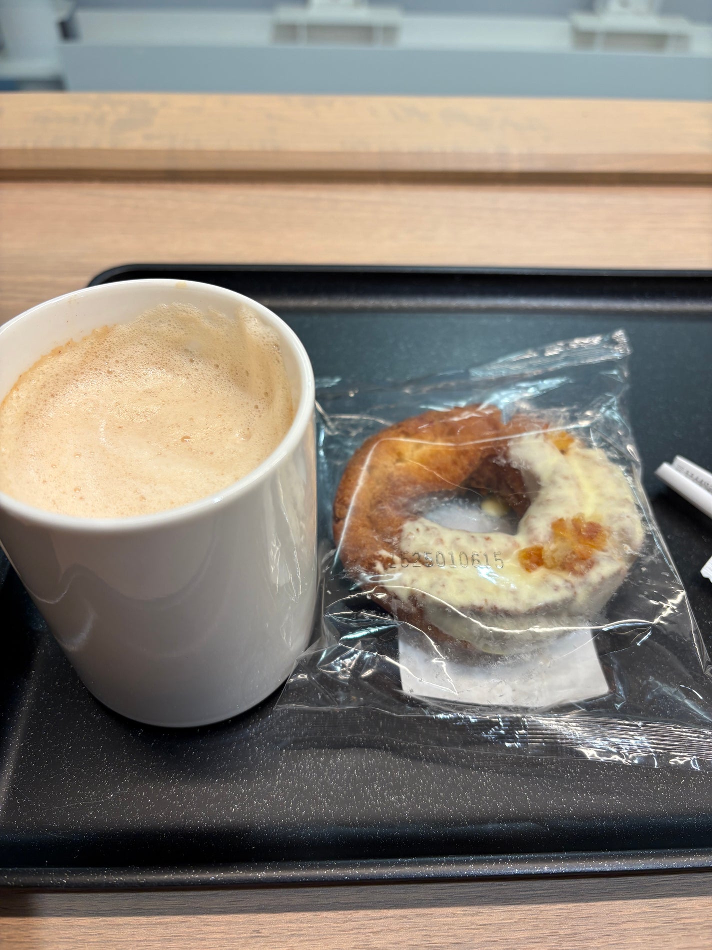 みほっぴ on LIPS 「今は空前のドーナツブームタリーズコーヒー限定ドーナツチーズケー..」(1枚目)