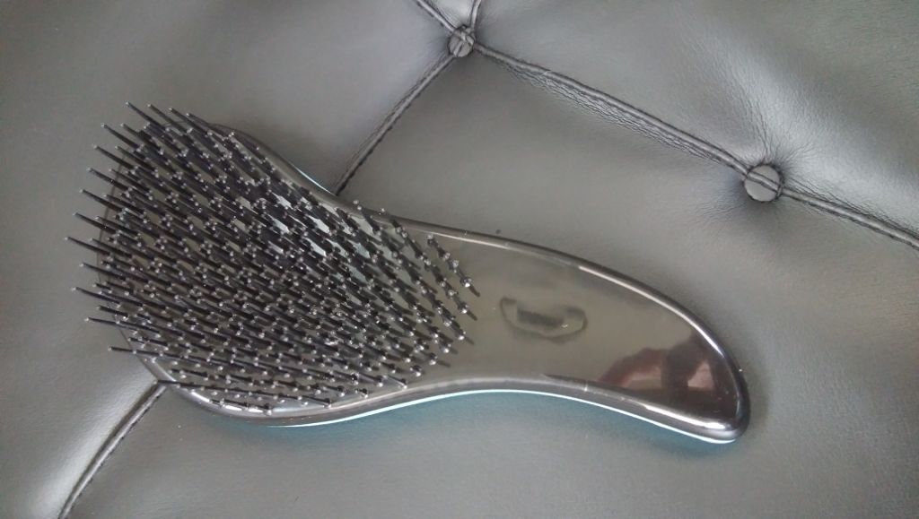 立体ヘアブラシ/DAISO/ヘアブラシを使ったクチコミ(2枚目)