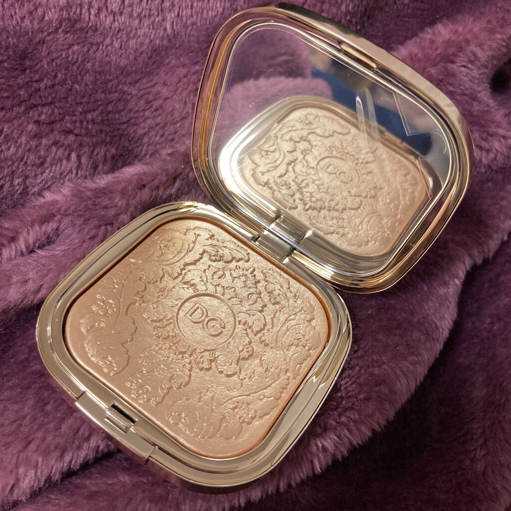 バロックライト ハイライティングパウダー/DOLCE&GABBANA BEAUTY/プレストパウダーを使ったクチコミ（1枚目）