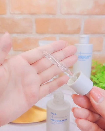 +REAL シカ+ナイアシンアミドセラムのクチコミ「+REAL
ꕤシカ+ナイアシンアミドセラム
\ゼロから生まれるリアルなシナジー/
悩みを.....」(2枚目)