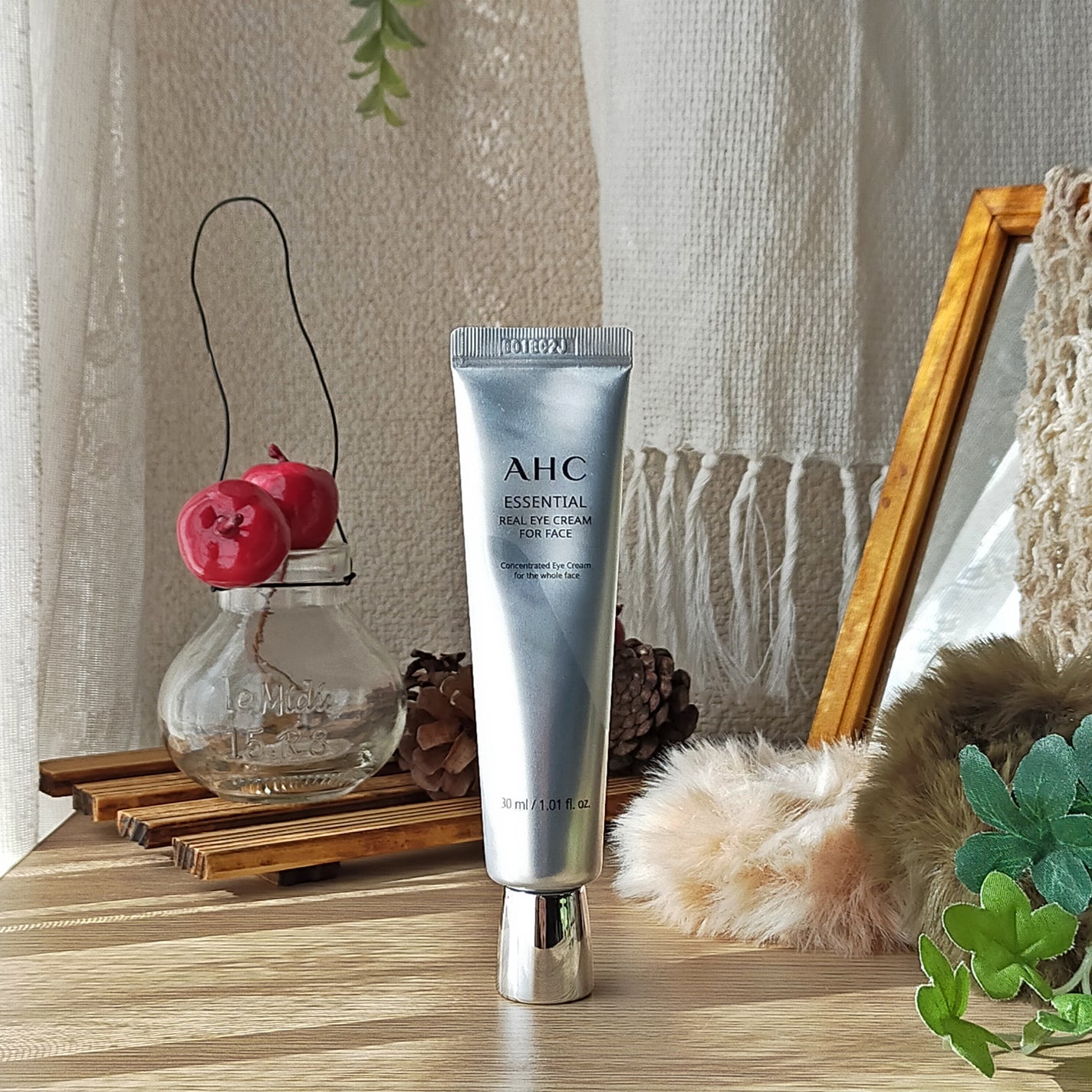 エッセンシャル リアル アイクリーム フォーフェイス/AHC/アイケア・アイクリームを使ったクチコミ(3枚目)