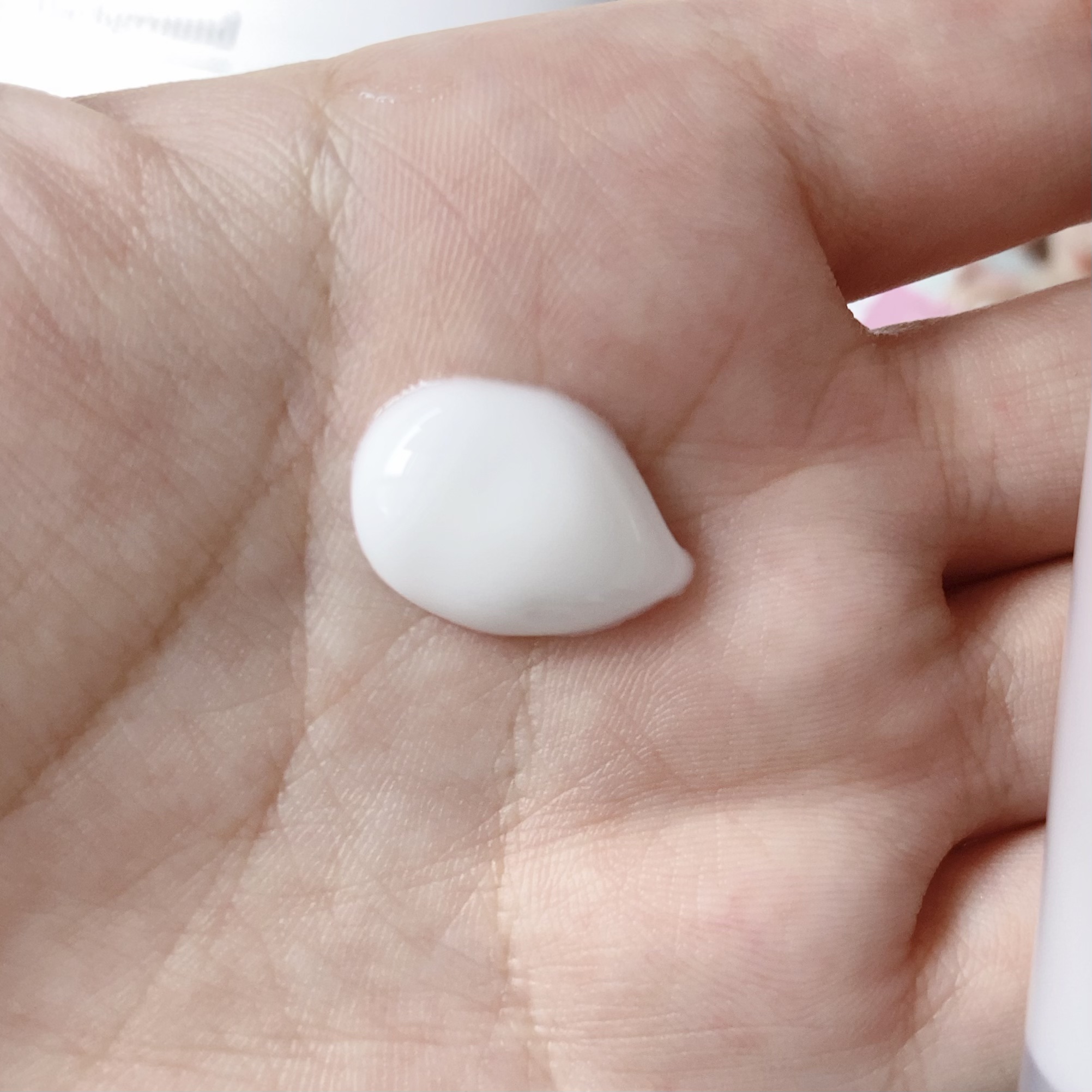 グロッシーヘアミルクジェリー/エアリー&イージー/ヘアミルクを使ったクチコミ（2枚目）