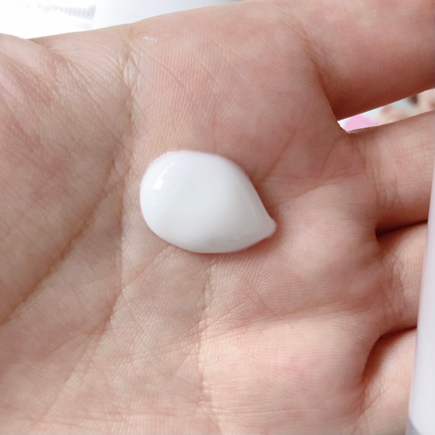 グロッシーヘアミルクジェリー/エアリー&イージー/ヘアミルクを使ったクチコミ(2枚目)