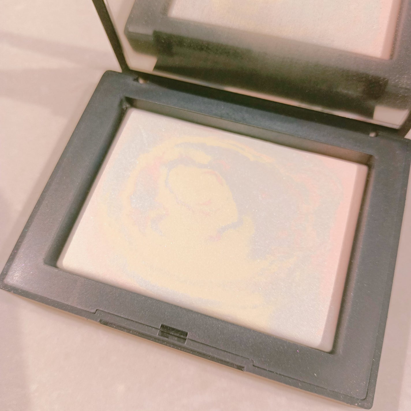 ライトリフレクティング プリズマティックパウダー/NARS/プレストパウダーを使ったクチコミ(1枚目)