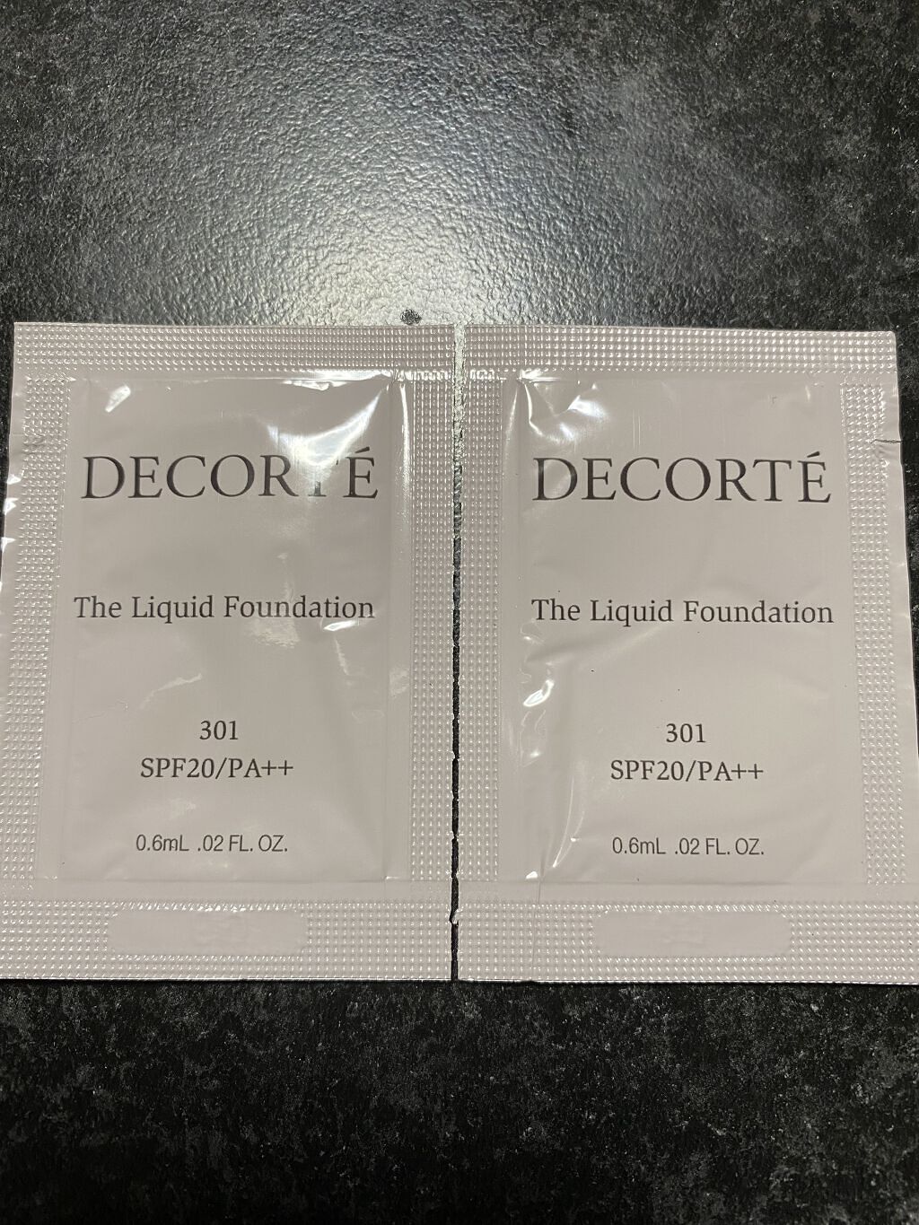 ザ リキッドファンデーション 301 オークル/DECORTÉ/リキッドファンデーションを使ったクチコミ（1枚目）