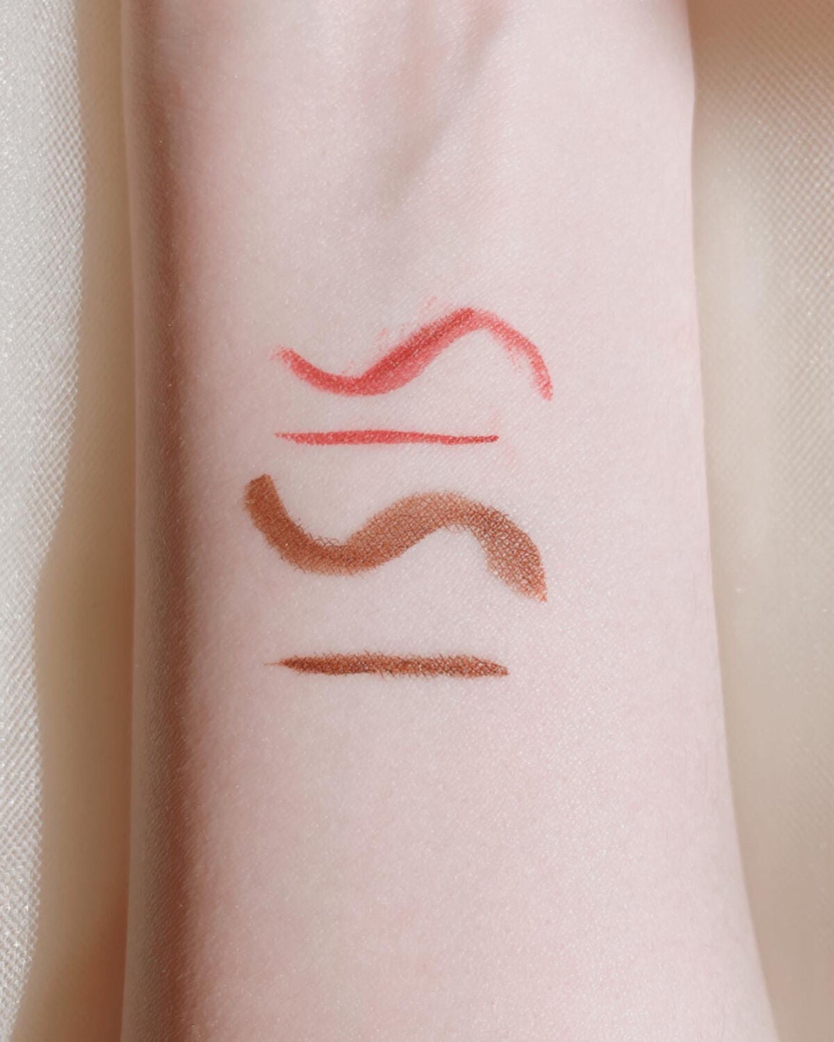 ウルトラカラー アイライナー/MAYBELLINE NEW YORK/リキッドアイライナーを使ったクチコミ(3枚目)