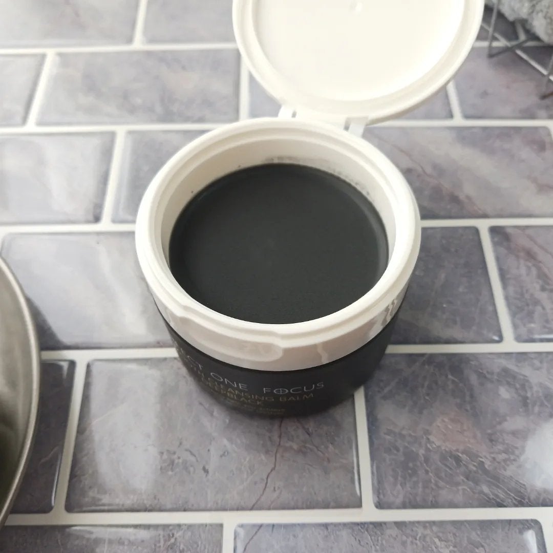 パーフェクトワンフォーカス スムースクレンジングバーム ディープブラック/PERFECT ONE FOCUS/クレンジングバームを使ったクチコミ(3枚目)