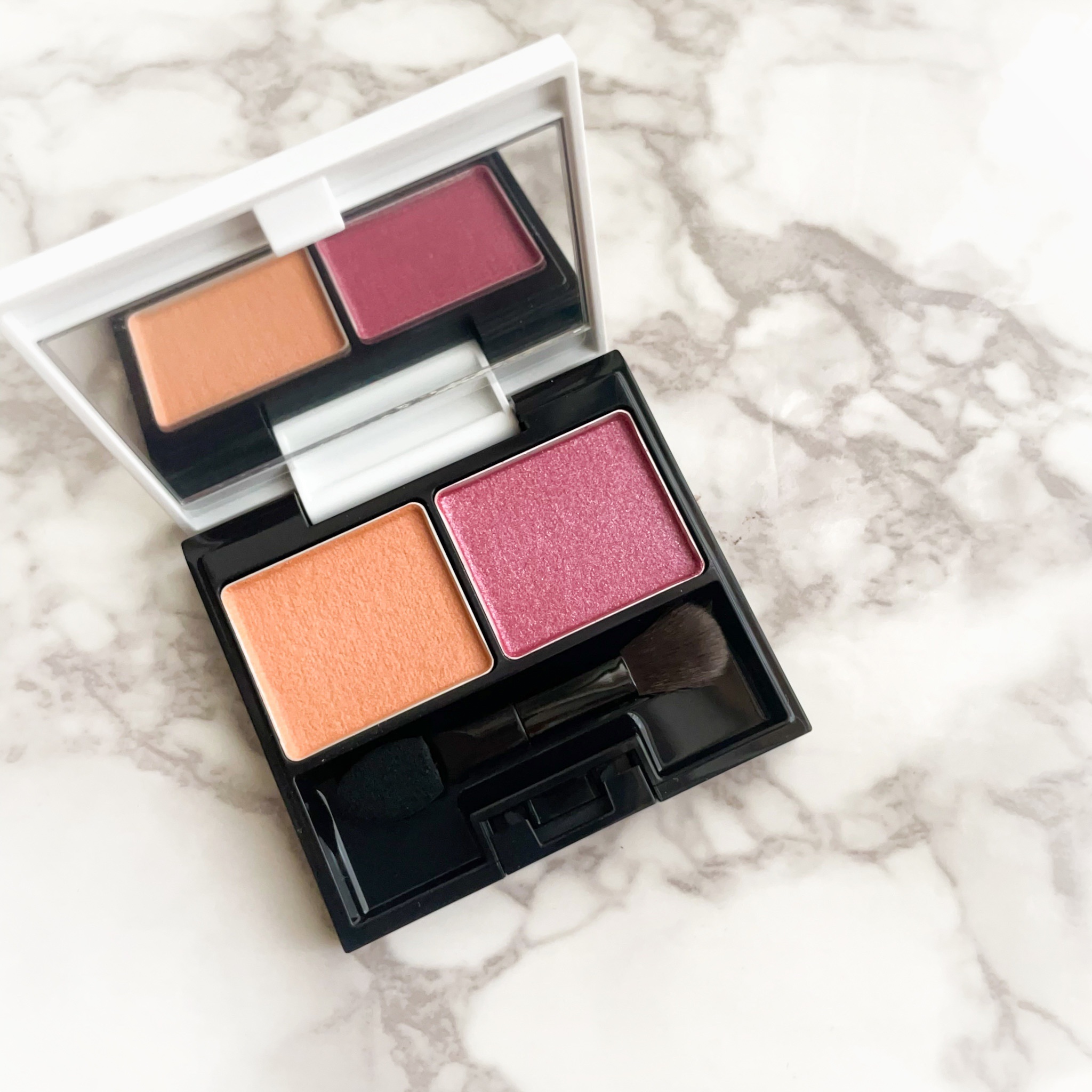 est ルミナス プラウド アイズのクチコミ「----------
est
エスト ルミナス プラウド アイズ
01     Dreamin.....」（2枚目）