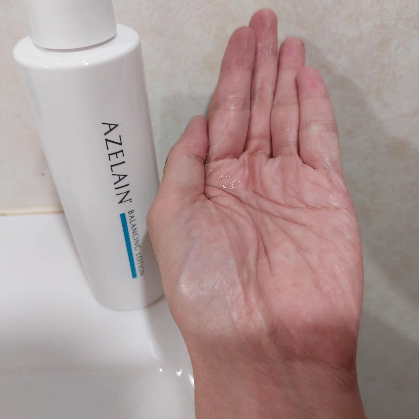 AZLAIN　化粧水　AZバランシングローション/AZELAIN/化粧水を使ったクチコミ（3枚目）