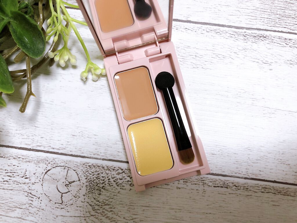 WHOMEE フーミー キニシーラーのクチコミ「2色入りのパレットタイプコンシーラー🎨
「ライトイエロー」を使用。
パッと見はちゃんと肌になじ.....」（2枚目）