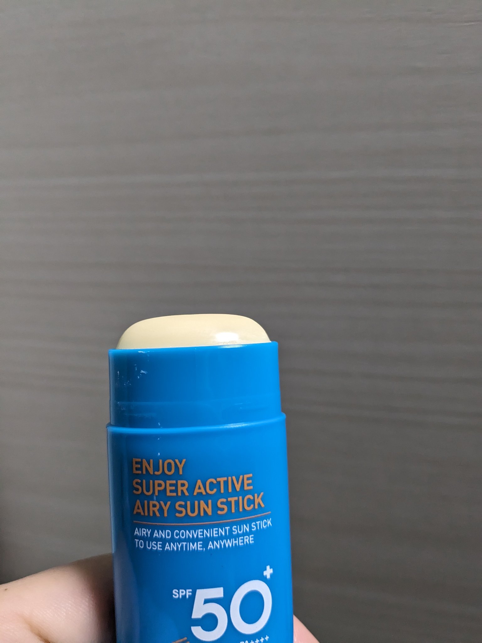 SCINIC エンジョイエアリーサンスティックのクチコミ「【サイニック】
エンジョイエアリーサンスティック　 15/25g

メガ割で日焼け止めスティッ.....」（2枚目）