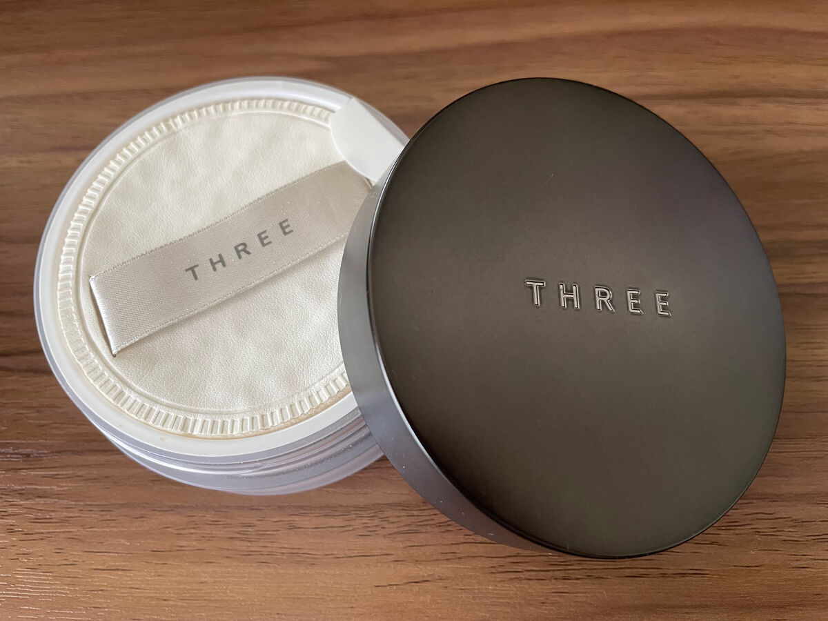アドバンスドエシリアルスムースオペレーター ルースパウダー/THREE/ルースパウダーを使ったクチコミ（1枚目）