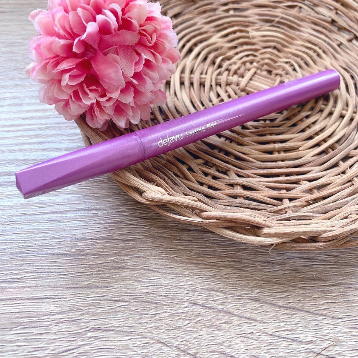 「密着アイライナー」ショート筆リキッド/デジャヴュ/リキッドアイライナーを使ったクチコミ（1枚目）