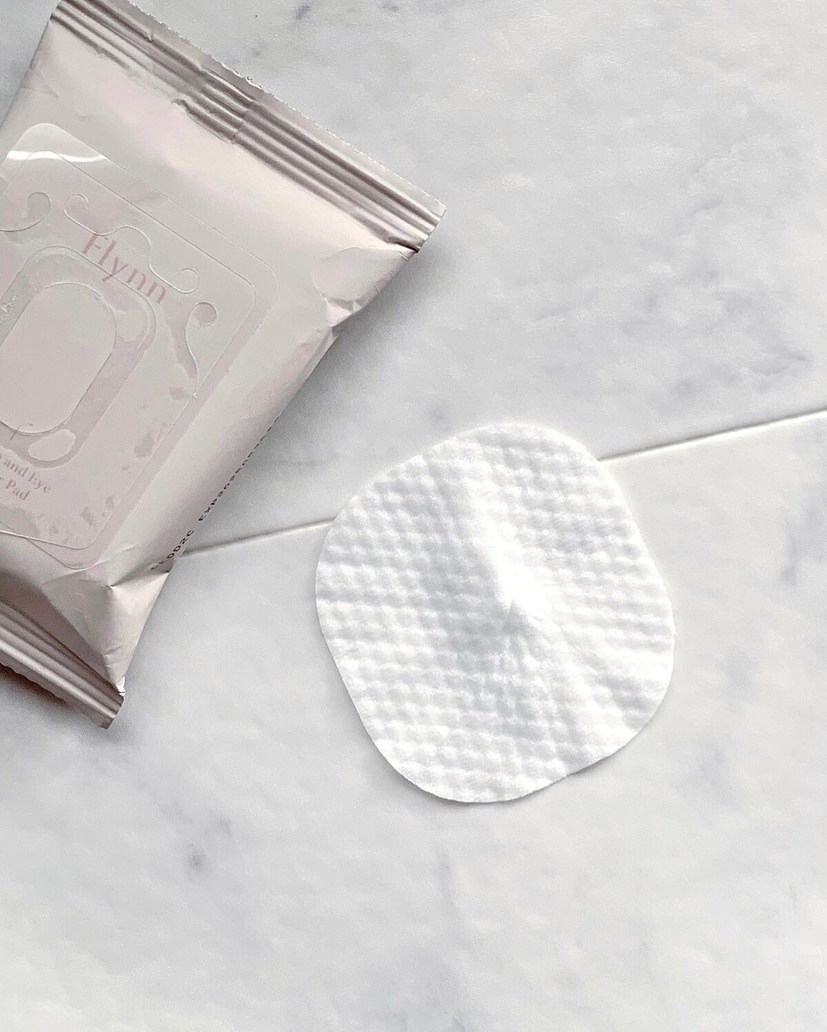 リセットリップアンドアイリムーバーパッド/Flynn/ポイントメイクリムーバーを使ったクチコミ（3枚目）