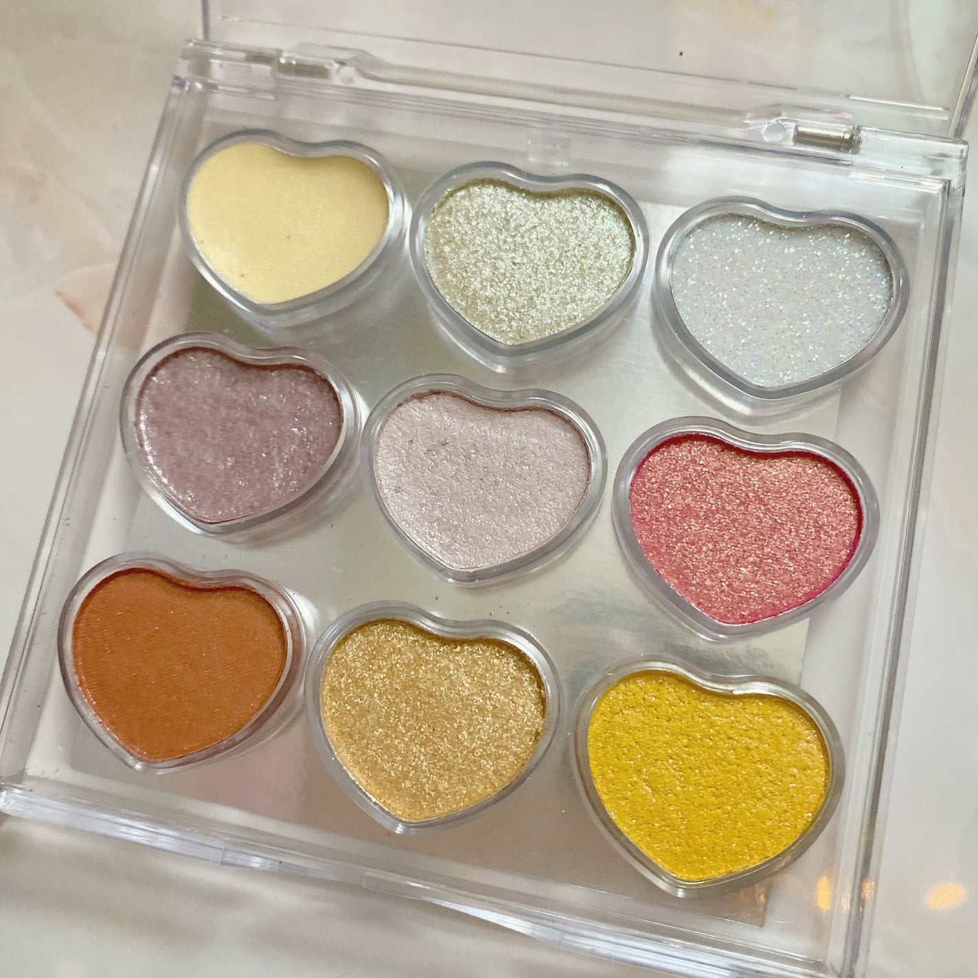 ピュレグミ きゅんときらめくラメ&グリッターコスメパレット BOOK/宝島社/アイシャドウパレットを使ったクチコミ(2枚目)