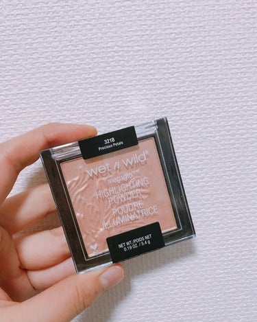 MegaGlo Highlighting Powder/wet 'n' wild/パウダーハイライトを使ったクチコミ（1枚目）