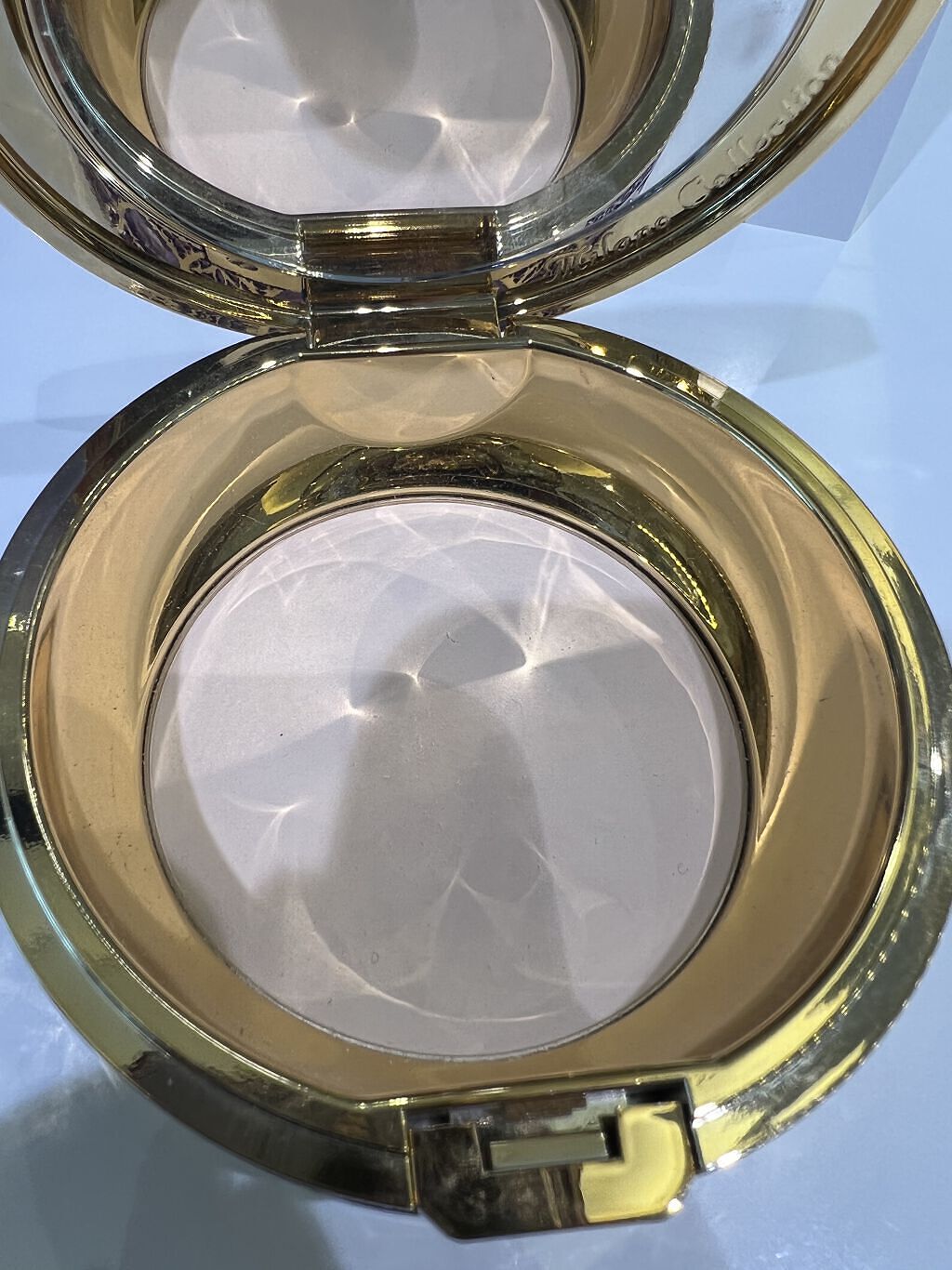 フェースアップパウダー ２０２２/ミラノコレクション/プレストパウダーを使ったクチコミ（2枚目）