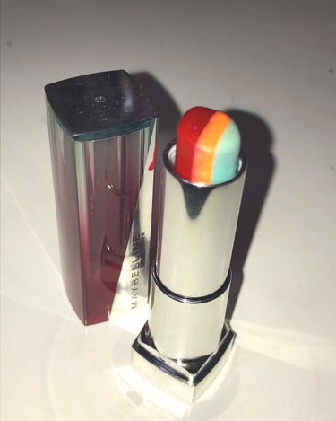 メイベリン リップフラッシュビッテンストロボ
RD02  1500円

インスタ映えのリップスティック💄
こちらの商品は簡単にグラデーションを作ることができます。しかもゴールドなラメ付き✨

赤色を内側