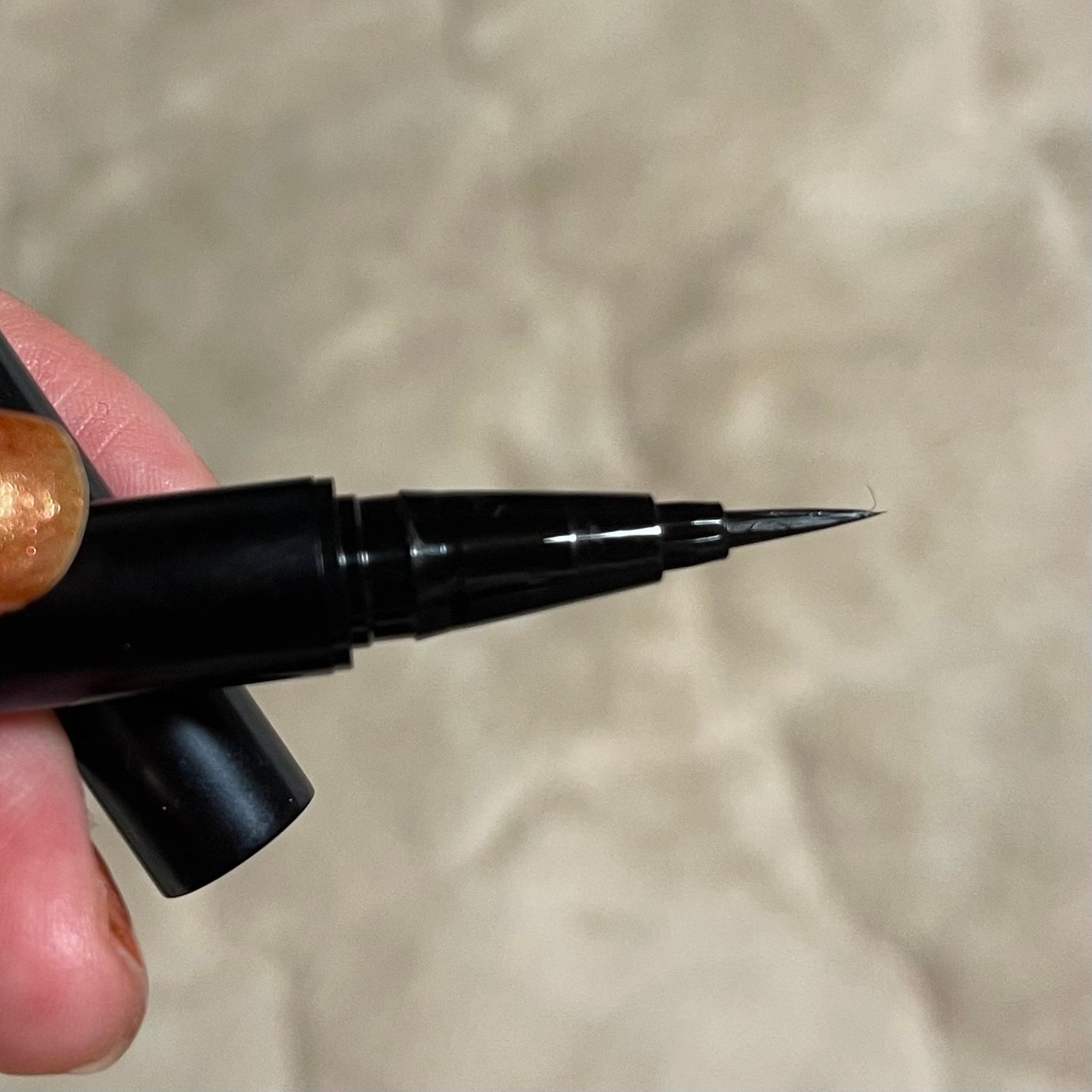 スキルレスライナー/LUMIURGLAS/リキッドアイライナーを使ったクチコミ(2枚目)