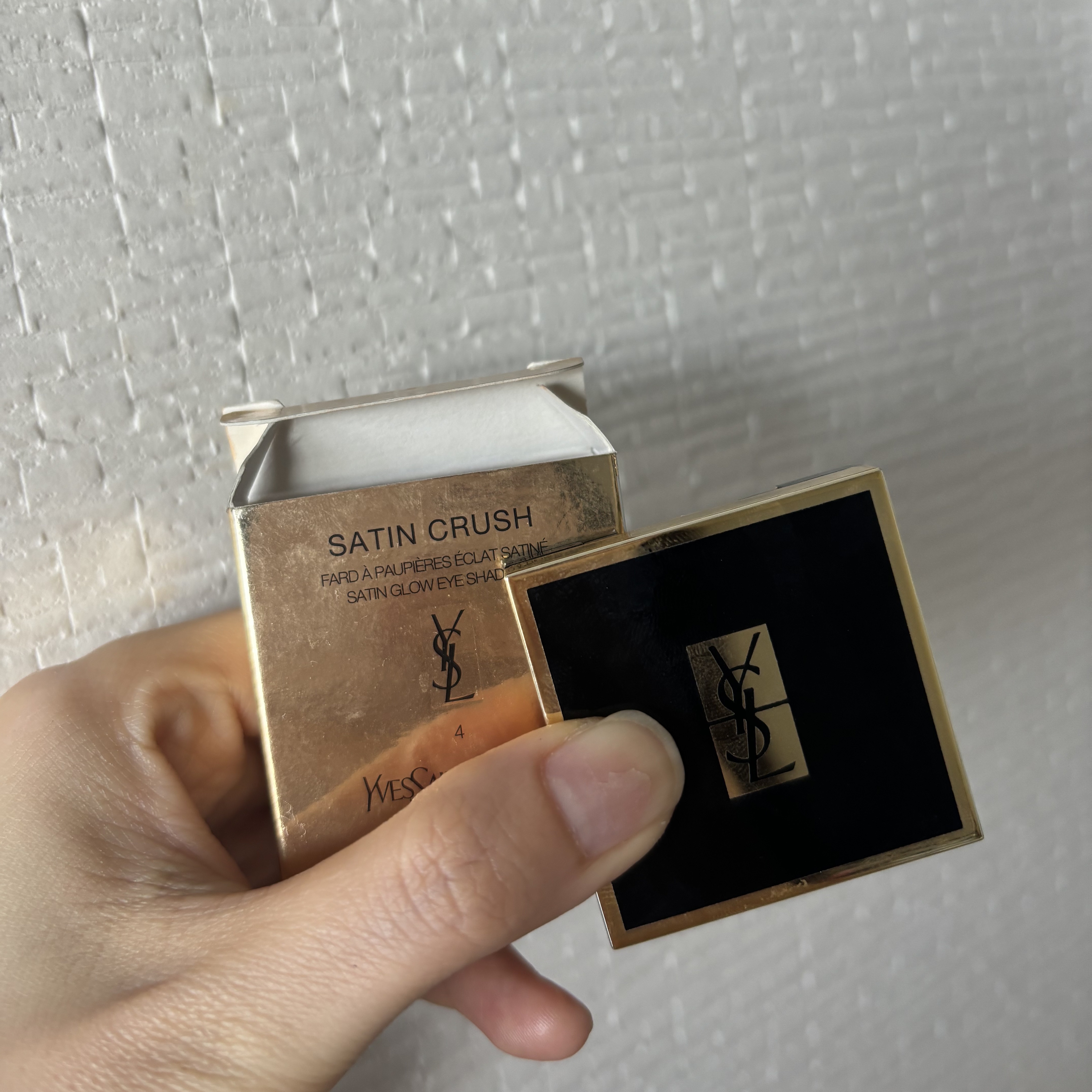 サテン クラッシュ No.4 エクストリーム コッパー/YVES SAINT LAURENT BEAUTE/単色アイシャドウを使ったクチコミ（2枚目）