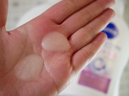 クリームケア ボディウォッシュ W保水美肌 フローラルブーケの香り/ニベア/ボディソープを使ったクチコミ(2枚目)