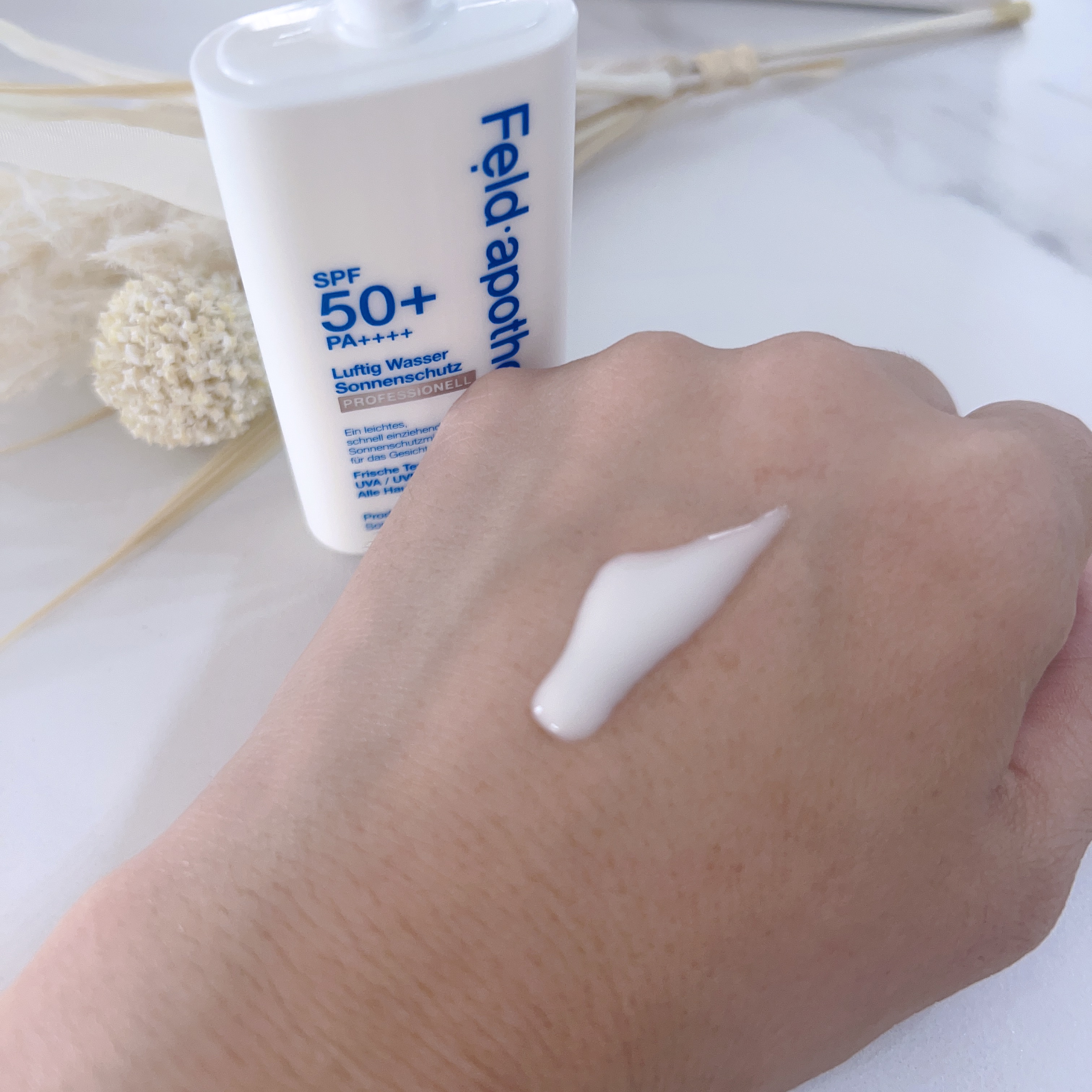 エアリーウォーターサンスクリーン プロフェッショナル/Feld Apotheke/日焼け止めローションを使ったクチコミ（3枚目）