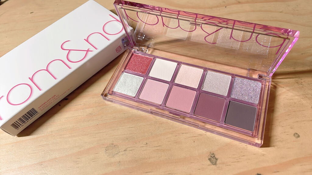 たらこおにぎり on LIPS 「rom&nd新作アイシャドウ7番「ベリープシアガーデン」めちゃ..」(1枚目)