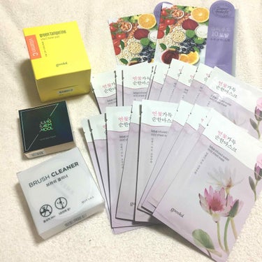 韓国購入品第2弾🌟



グーダル
・SUPERFOOD 10 TOTAL SOLUTION MASK
・l LOTUS INFUSED WATER MILD SHEET MASK
・ビタCパット

ク