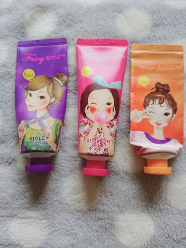 FASCY MOISTURE BONB HAND CREAM (milk)/FASCY(パーシー)/ハンドクリームを使ったクチコミ（1枚目）