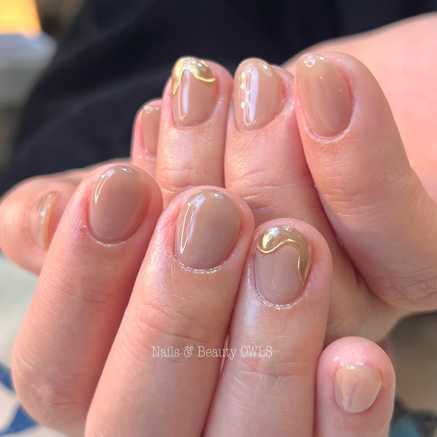 #カラフルネイル,#個性的ネイル,#個性派ネイル,#シンプルネイル,#マグネットネイル,#ミラーフレンチネイル,#ワンカラーネイル,#凸凹ネイル,#韓国ネイル,#ミラーネイルのネイルデザイン