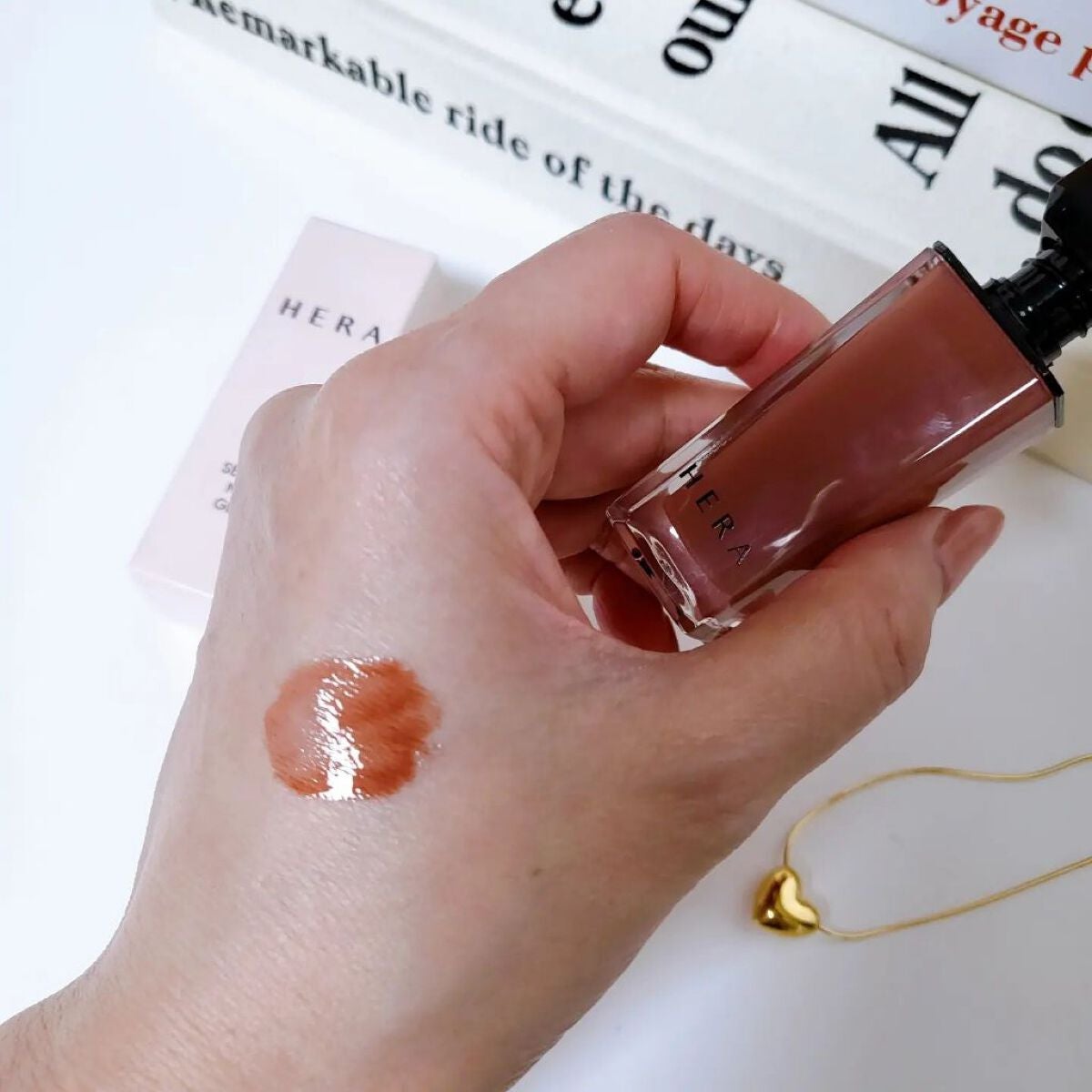 maquillage on LIPS 「𓂃◌𓈒𓐍𝐇𝐄𝐑𝐀新作❥❥❥❥❥𝐒𝐄𝐍𝐒𝐔𝐀𝐋𝐍𝐔𝐃𝐄𝐆𝐋𝐎𝐒𝐒..」(4枚目)