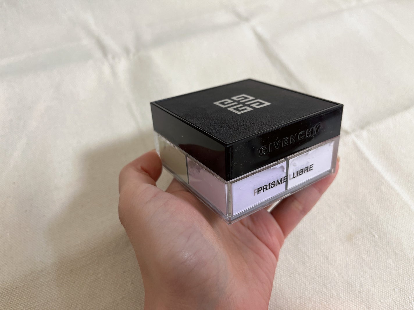 プリズム・リーブル/GIVENCHY/ルースパウダーを使ったクチコミ(2枚目)