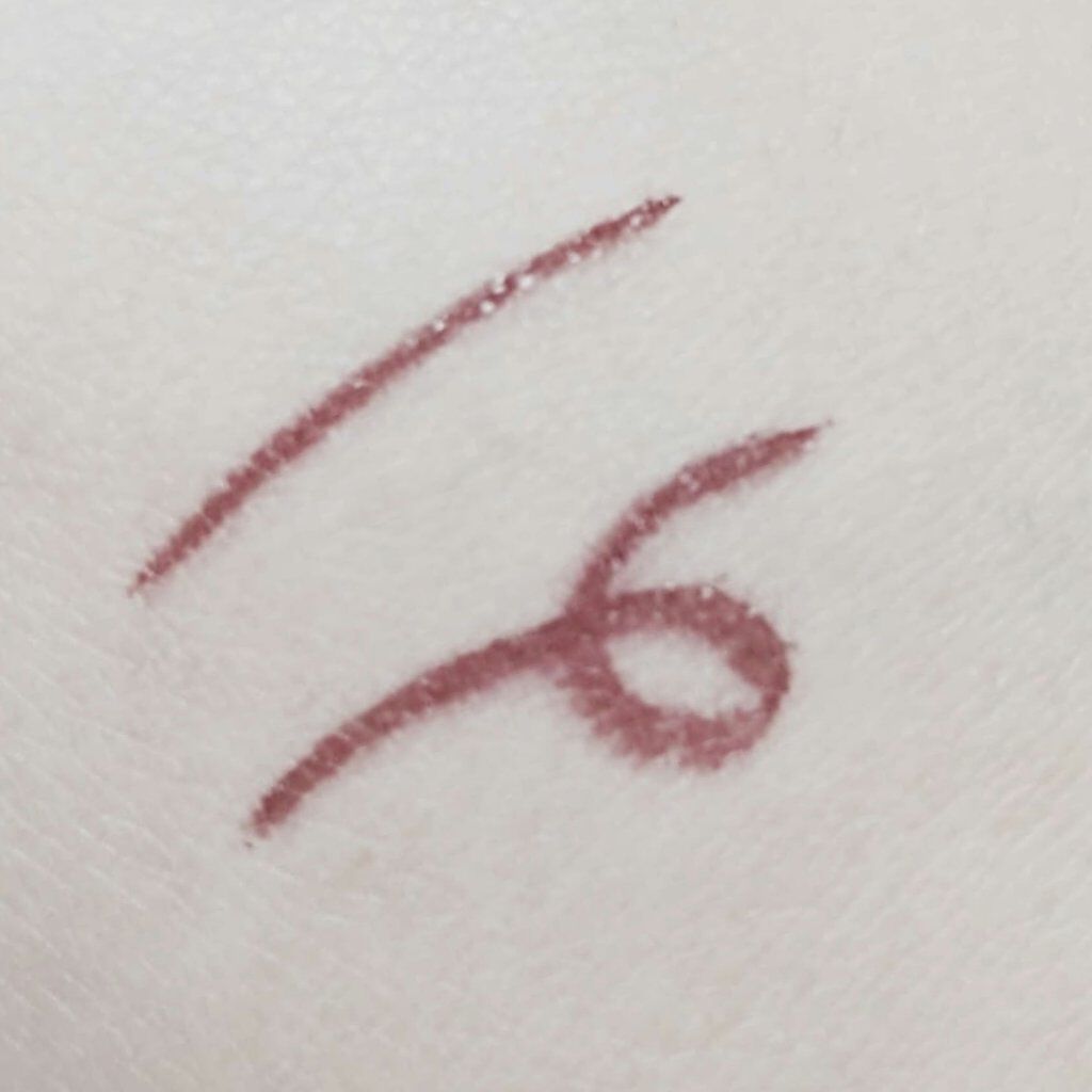 スキルレスライナー/LUMIURGLAS/リキッドアイライナーを使ったクチコミ（2枚目）