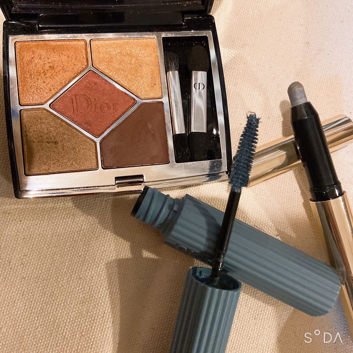 デザイニング ペンシル  EX01 Evening Haze/SNIDEL BEAUTY/スティックアイシャドウを使ったクチコミ（1枚目）