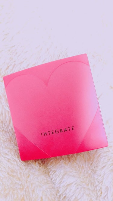 INTEGRATE プロフィニッシュファンデーション

レフィル（¥1300）とケース（¥400）別売りでした！SPF16,PA++です！

最初レフィルだけで使おうかなーと思っていたのですが、ケースが