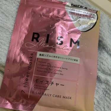 ✔️RISM デイリーケアマスク モイスチャー 7枚入り

◎ナイアシンアミド、ヒアルロン酸配合🌟
　濃密保湿！
◎5〜10分で保湿できる
◎十分に顔を覆えるサイズ感
◎たっぷりすぎるジェル状美容液

