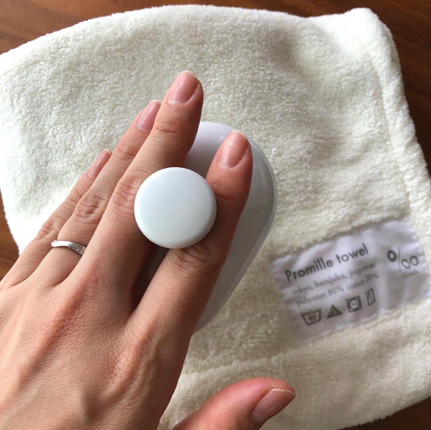 プロミル カルテスキャルプマッサージャー/Promille/スカルプブラシを使ったクチコミ(4枚目)