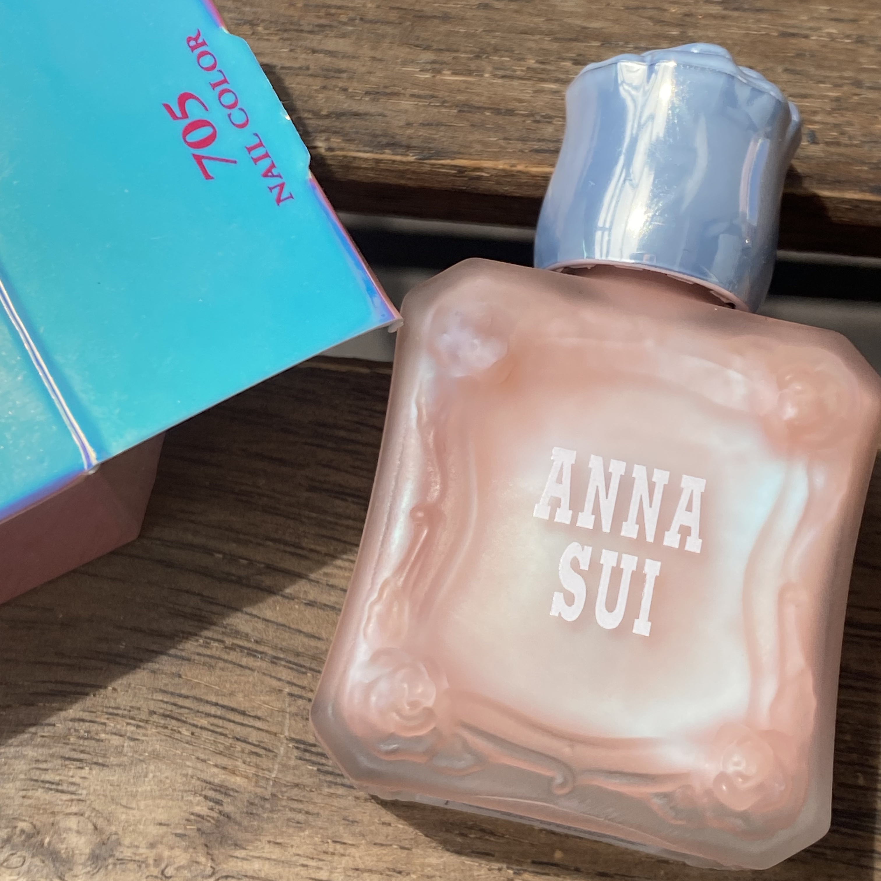 ネイルカラー 705/ANNA SUI/マニキュアを使ったクチコミ（2枚目）