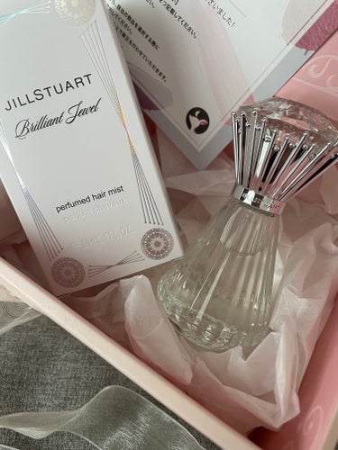 JILL STUART ブリリアントジュエル パフュームド ヘアミストのクチコミ「この度Lips様からJILLSTUARTのブリリアントジュエル パフュームドヘアミストをご提供.....」（3枚目）